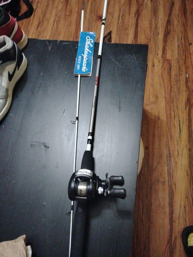 Shakespeare Alpha Bait caster Rod With Reel