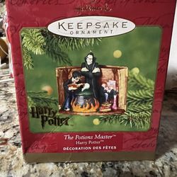 Hallmark Keepsakes 2001 Christmas Ornament Harry Potter The Potions Master 