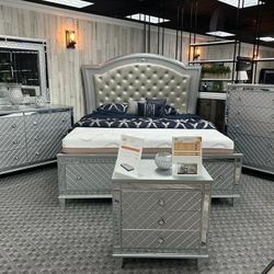 Gorgeous Bedroom Set 