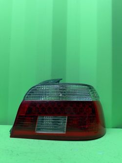2000 2001 2002 2003 BMW 525i 530i 540i M5 Right Passenger Side Tail Light OEM