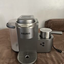 KEURIG Coffee Maker