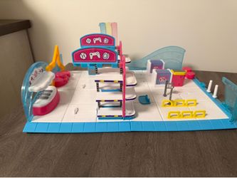Mini brand food court and store