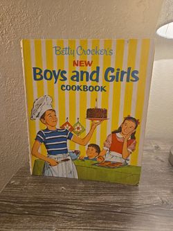 Vintage 1965 Betty Crocker New Boys and Girls Cookbook - 1st Edition