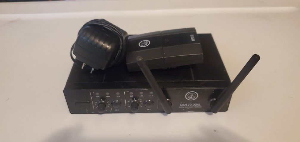 AKG DSR 70 Wireless Receiver And DPT 70 Wireless Pack