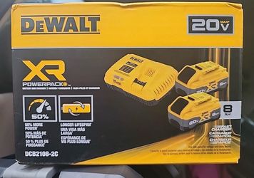 NEW DEWALT 20V MAX XR POWERPACK 8Ah + 4Ah Battery Kit & Charger