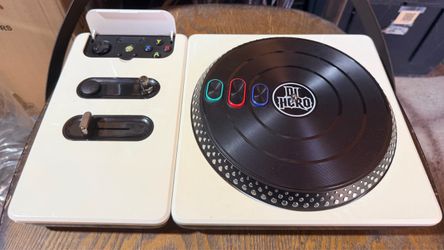 DJ Hero Wireless Turntable (Controller Only) Xbox 360 Activision