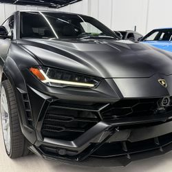 2021 LAMBORGHINI URUS WIDE BODY  NO CREDIT CHECK!!!!!!
