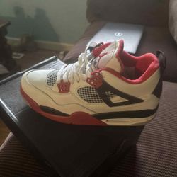 Jordan 4s Og Fire Reds