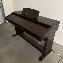 electric piano keys play great