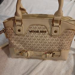Brand New Crossbody Michael Kors Clutch / Handbag