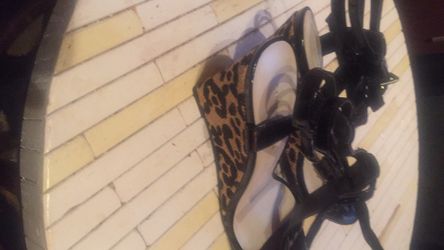 Beautiful Wedges With Léopard Skin Size 10