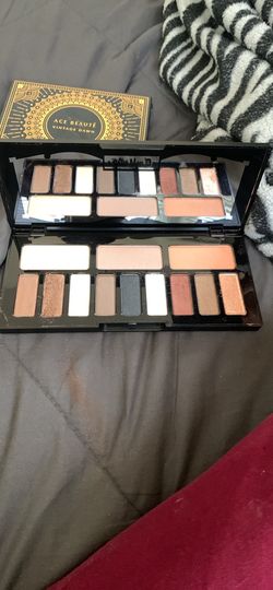 Kat Von D Shade Light Palette