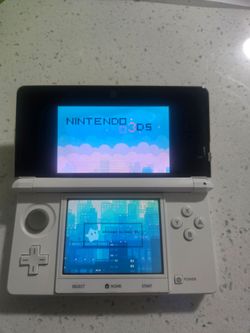 White Nintendo 3DS