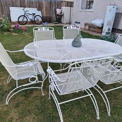 THRU THIS WEEKEND ONLY Vintage Wrought Iron Table w/6 chairs