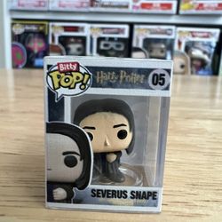 RARE CHASE BITTY Severus Snape 1-Inch Funko Pop #05 Harry Potter Wizarding World