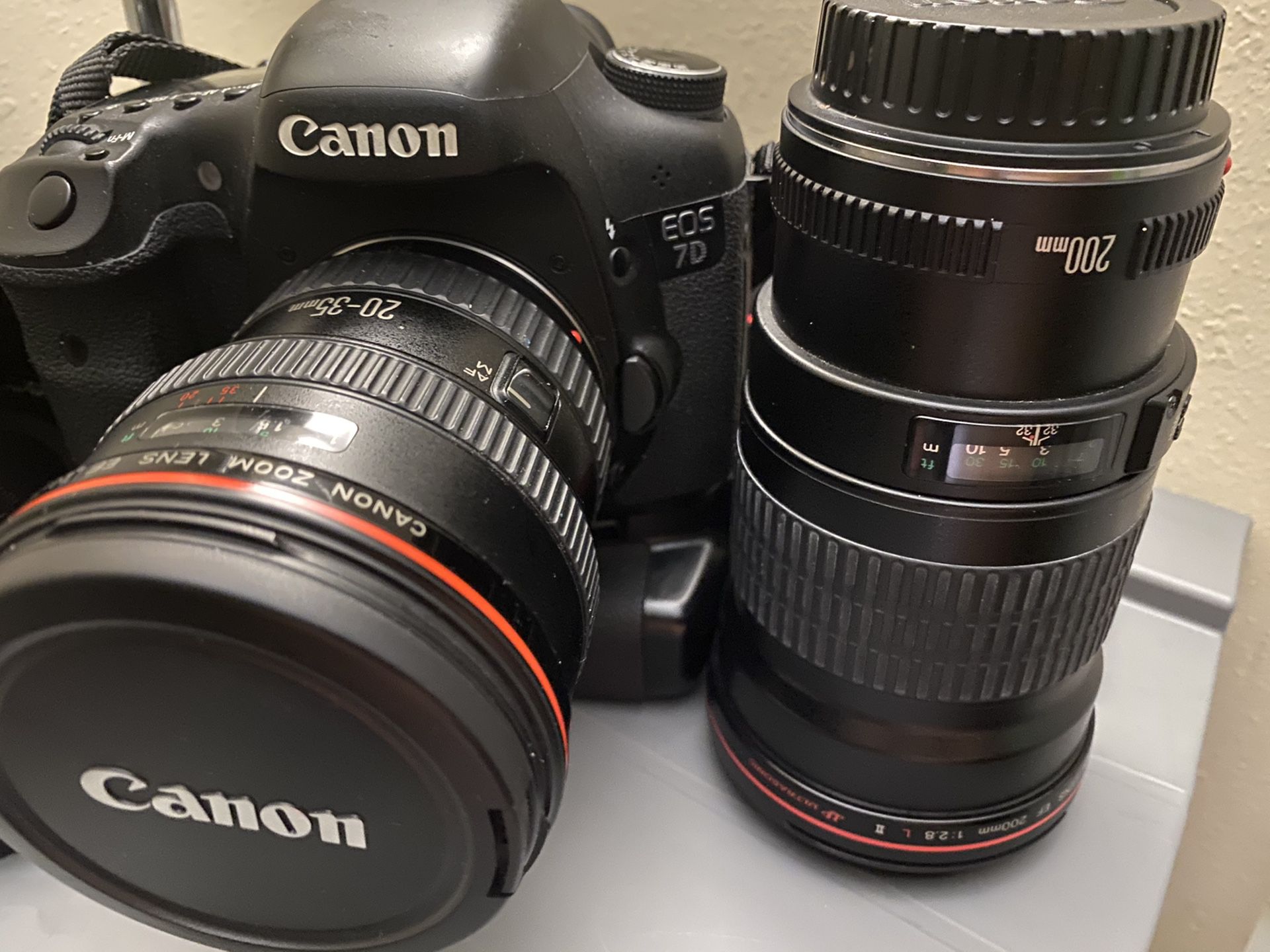 Canon eos 7D with 20-35mm f2.8 L lenses Priced to sale ,
