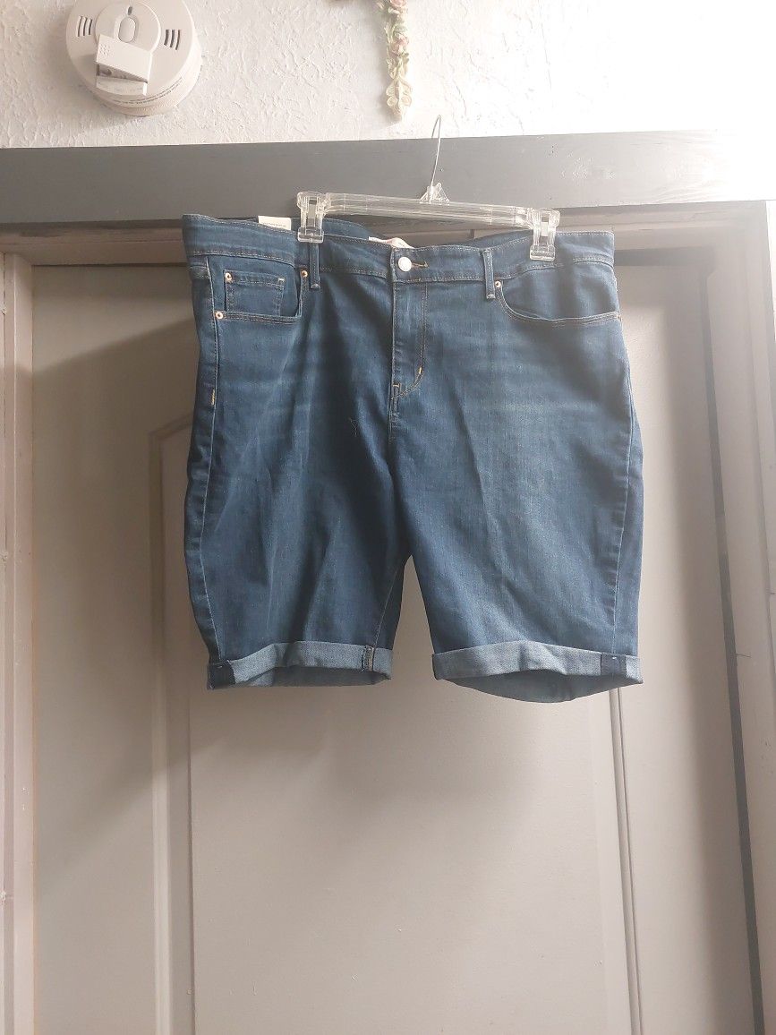 Signature Levi Strauss Bermuda. Shorts Sz20
