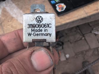 OEM VW 311 906 061 C Relay – Original West Germany – Type 3 Fuel Pump / Defroster