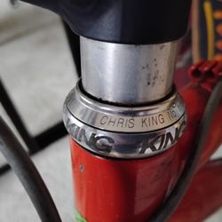 Chris King Headset and Rock Shox Indy Bicycle Mountain Bike Parts 
King "No Thread set" set 100$
Rock Shox Indy need refurbishing $40
