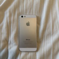iPhone 5 (Can Come with Chargers)