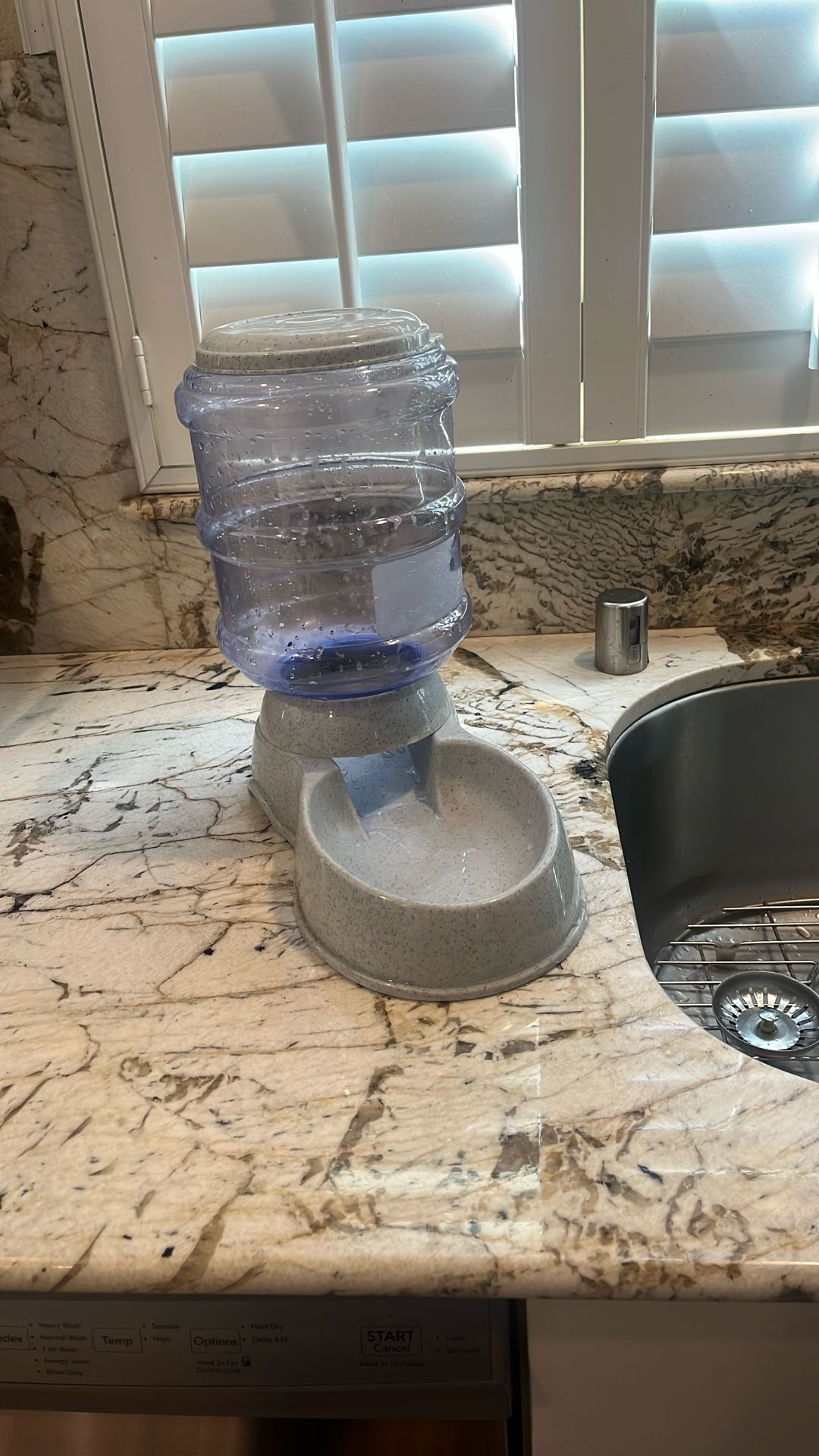 Gravity Cat Food Bowl