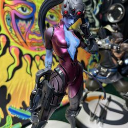 WidowMaker Statue
