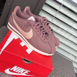 Nike Cortez