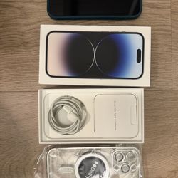 iPhone 14 Pro 128GB (A2650) – Unlocked – Excellent Condition, Scratch-Free + Box & 2 Cases + Extras