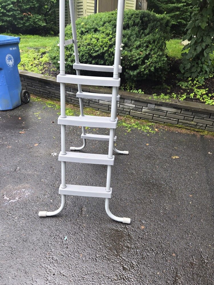 Pool Ladder