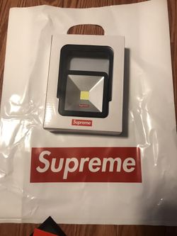 Supreme magnetic kickstand light