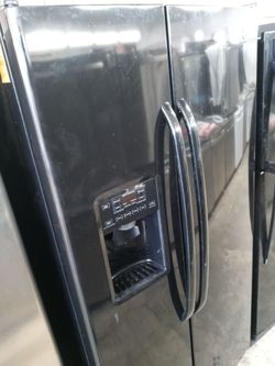 GE black side by side refrigerator - Free delivery
