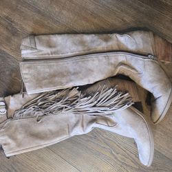 Tall Fringe Boots Size 8.5 Tan $7.00