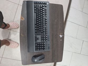 Logitech G613 Wireless Mechanical Gaming Keyboard + G603 Wireless Gaming Mouse Combo
