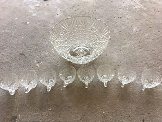 Glass bowl and glasses