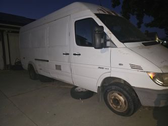 2004 DODGE SPRINTER