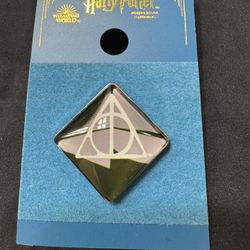 Universal Studios Wizarding World of Harry Potter Deathly Hallows Pin