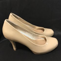Madden Girl by Steve Madden Pumps