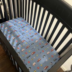 Graco Crib + Mattress 