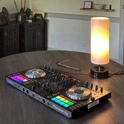Pioneer DDJ-SX3 Professional DJ Controller