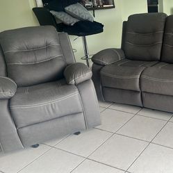 Like New Living Room Set