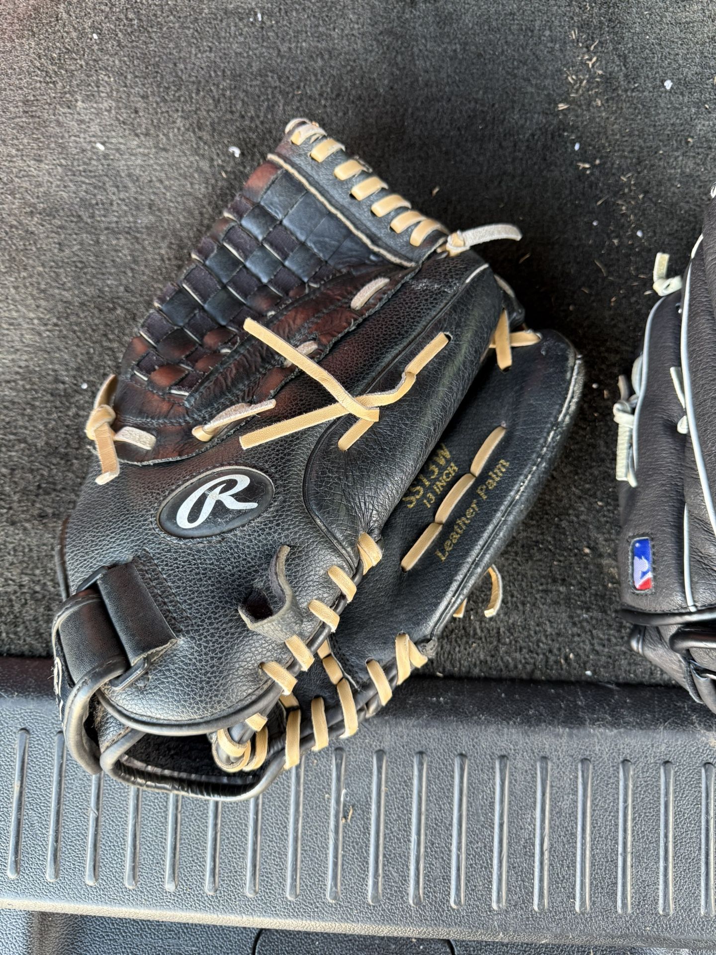 Baseball Gloves. Rawlings Wilson. Kids Gloves. Righty