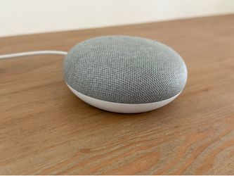 Google Home Mini Smart Speaker with Google Assistant