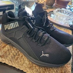 Puma Woman's Sneakers - NEW