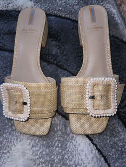 Women's shoes