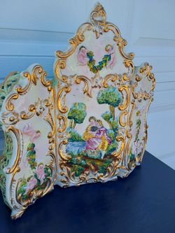 Capodimonte Porcelain Rococo Decorative Screen tabletop size