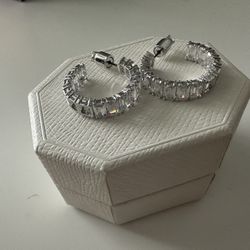 NEW Swarovski Silver Hoop Earrings