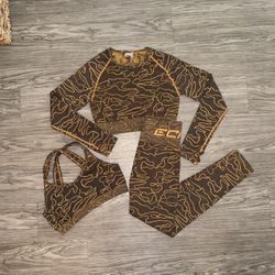Echt 3 Piece sports bra, Shirt & Leggings Activewear Athletic Gym Brown Camo Set