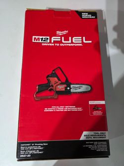 Milwaukee M12 Pruning Chainsaw