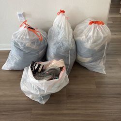Clothes/shoes lot