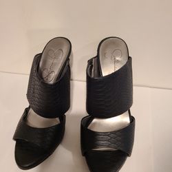 Womens shoes 